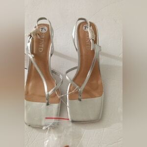 NEW‎ SILENT D dallasy sandal in metallic silver